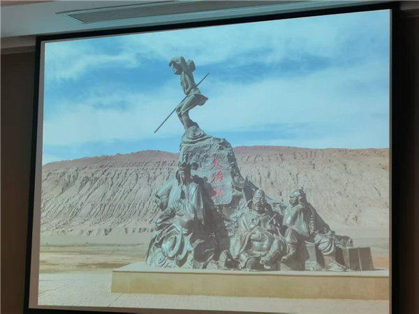 “金色胡楊 南疆盛景”秋攝漫旅行空調專(zhuān)列13日游